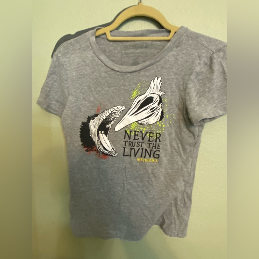 Unique vintage Beetlejuice t shirt